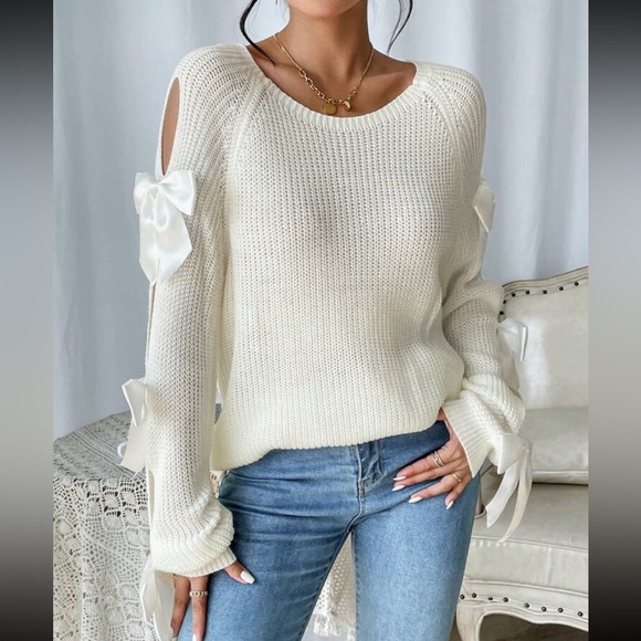 Classic Bow Cut Out Long Sleeve Sweater Top Holiday Christmas - Picture 4 of 16